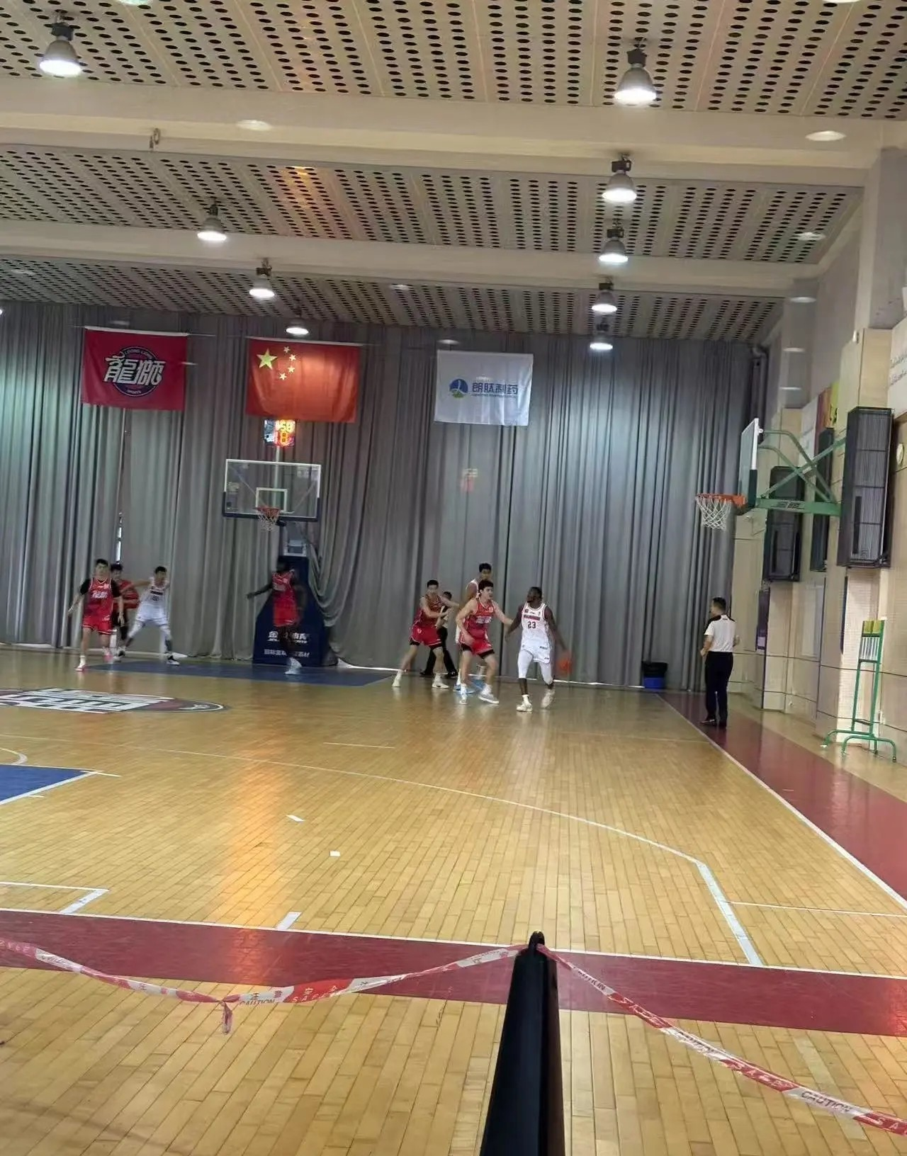 竞博官网-从山东男篮回应争议备战法国杯到冲刺阶段广东宏远迎来里程碑，窗口期广东宏远备战欧超杯(广东男篮收好消息)